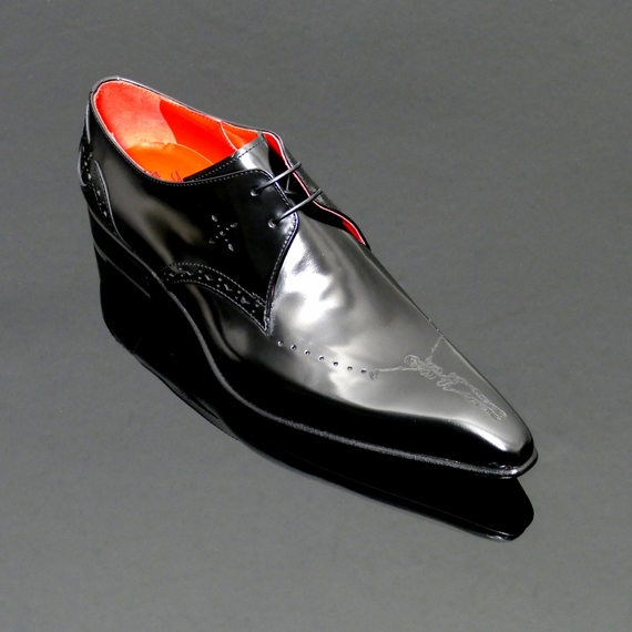 Ziggy 'Sinner' Lace Up Gibson
